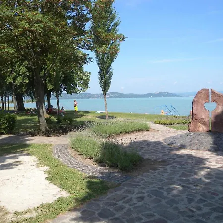 Nyaraló Three-bedroom Holiday In I Zamárdi