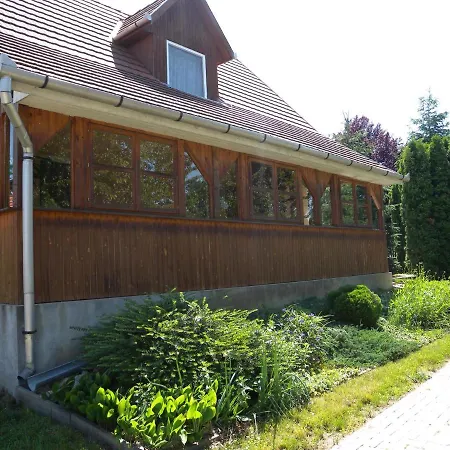 Three-bedroom Holiday In I Nyaraló Zamárdi