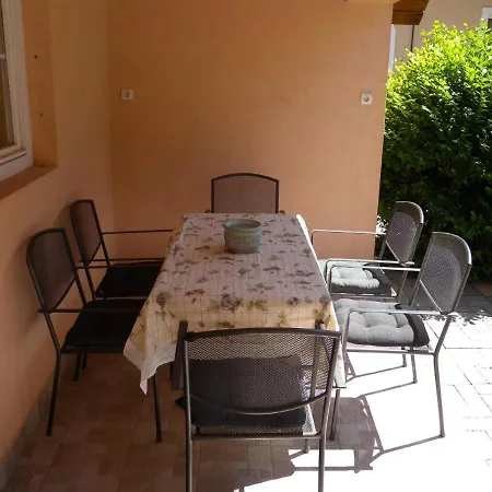 Three-bedroom Holiday In I *
