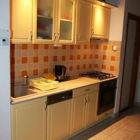 Three-bedroom Holiday In I *