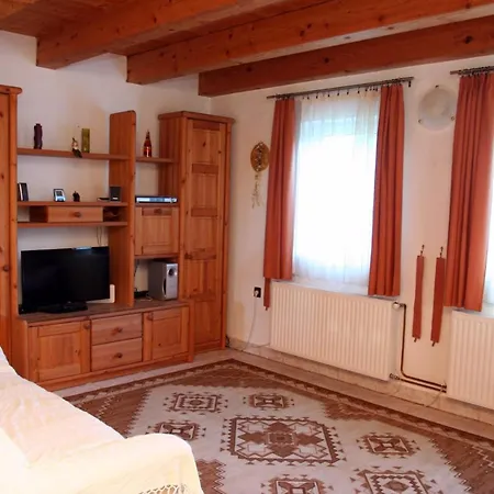 Three-bedroom Holiday In I * Zamárdi